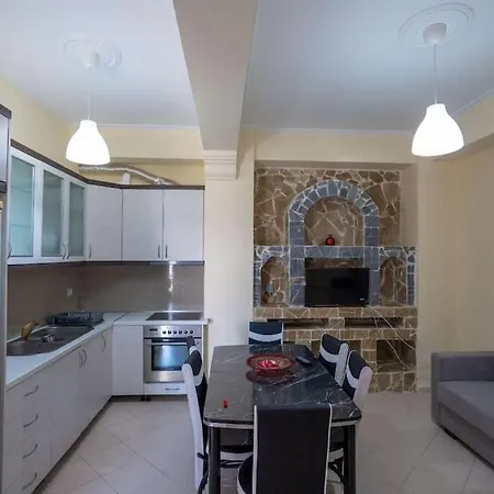 Villa Asllani Ap1 *