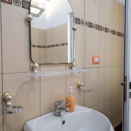Villa Asllani Ap1 Sarande